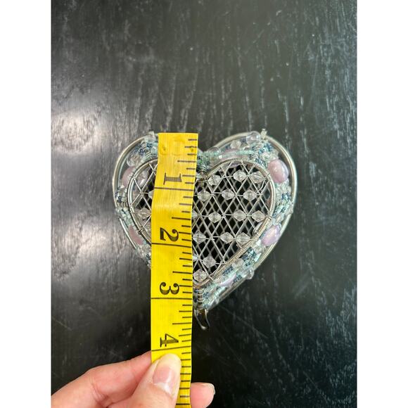 Whimsical Wire- Beaded- Heart Trinket Box with Lid- Pink blues- y2k- table decor - Picture 5 of 9